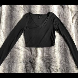 Stretchy cropped long sleeve shirt